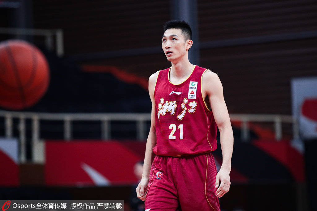 原创            状态火热！朱旭航单节11+4 全场23分追平赛季新高