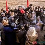 王聪《共和国血脉》杀青 玉门戈壁滩到零下30度多地拍摄 王聪《共和国血脉》杀青 玉门戈壁滩到零下30度多地拍摄