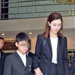 公公许世勋出殡 儿媳李嘉欣哀伤眼鼻通红 公公许世勋出殡 儿媳李嘉欣哀伤眼鼻通红