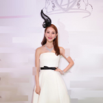 陈凯琳挺孕肚无惧踩高跟鞋 自曝胖到不敢称体重 陈凯琳挺孕肚无惧踩高跟鞋 自曝胖到不敢称体重