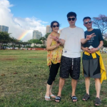 陈赫发文送母亲生日祝福 晒一家三口戴墨镜合影 陈赫发文送母亲生日祝福 晒一家三口戴墨镜合影