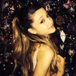 美国歌手ARIANA GRAND手臂纹有宫崎骏动画千寻的特大纹身 美国歌手ARIANA GRAND手臂纹有宫崎骏动画千寻的特大纹身