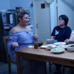 《谁来晚餐》郑欣宜:深蹲跳一字马证明打破既定印象 《谁来晚餐》郑欣宜:深蹲跳一字马证明打破既定印象