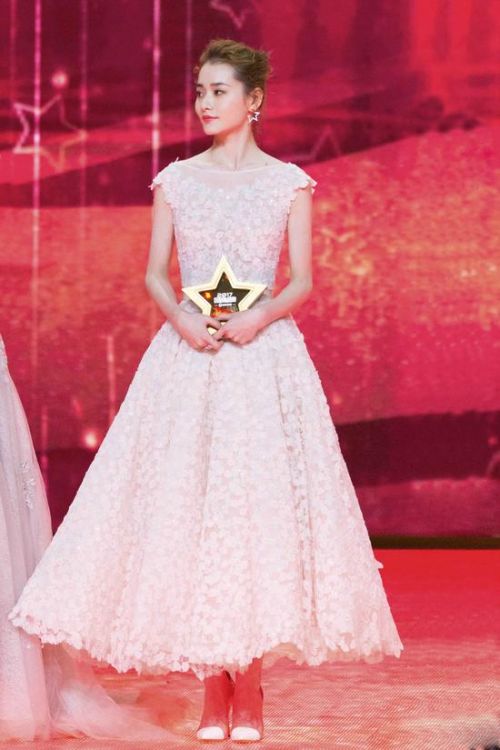 《夏至未至》程七七扮演者柴碧云国剧盛典获殊荣